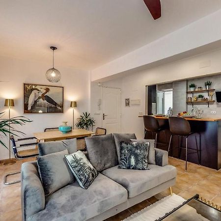 Holisplace- Lovely Apartment In Downtown Аликанте Экстерьер фото