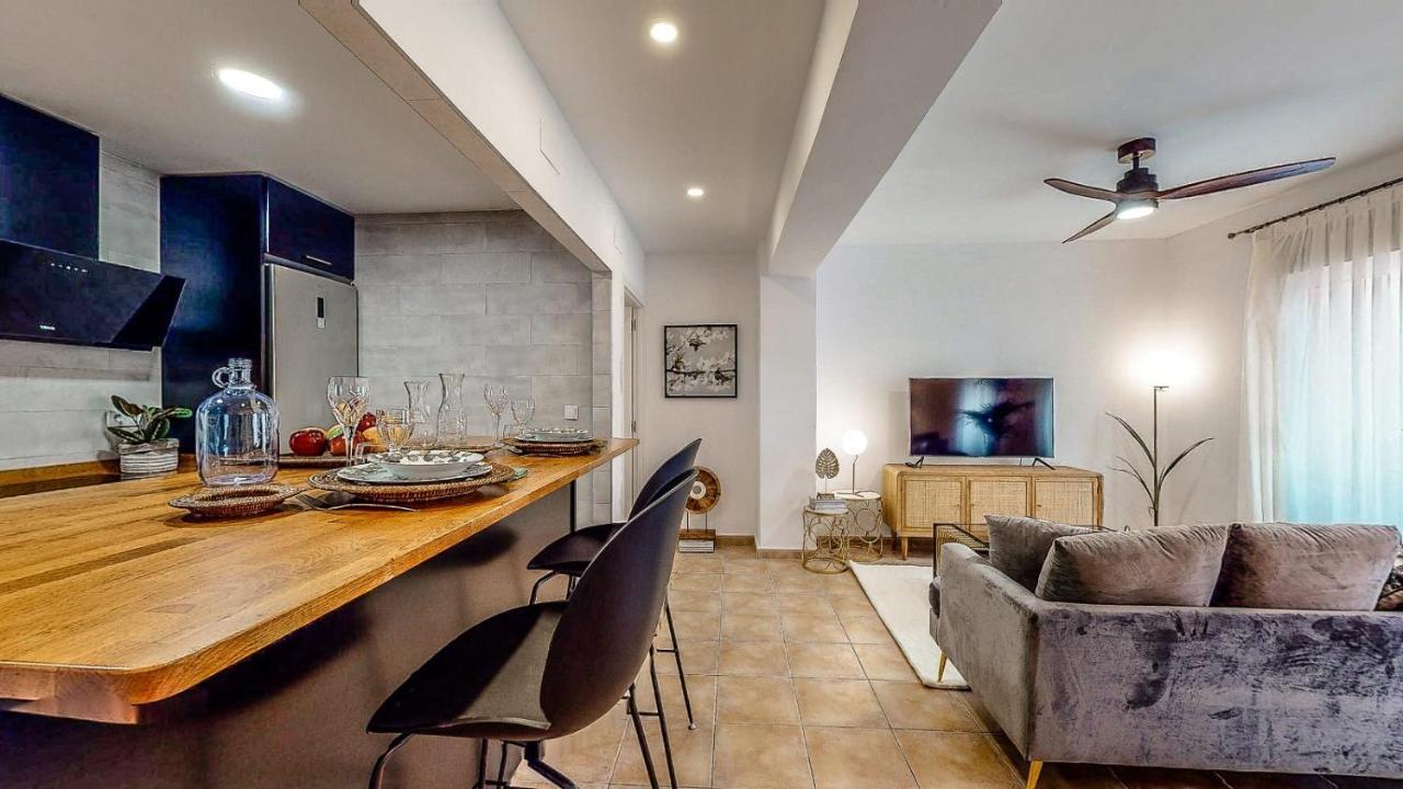 Holisplace- Lovely Apartment In Downtown Аликанте Экстерьер фото