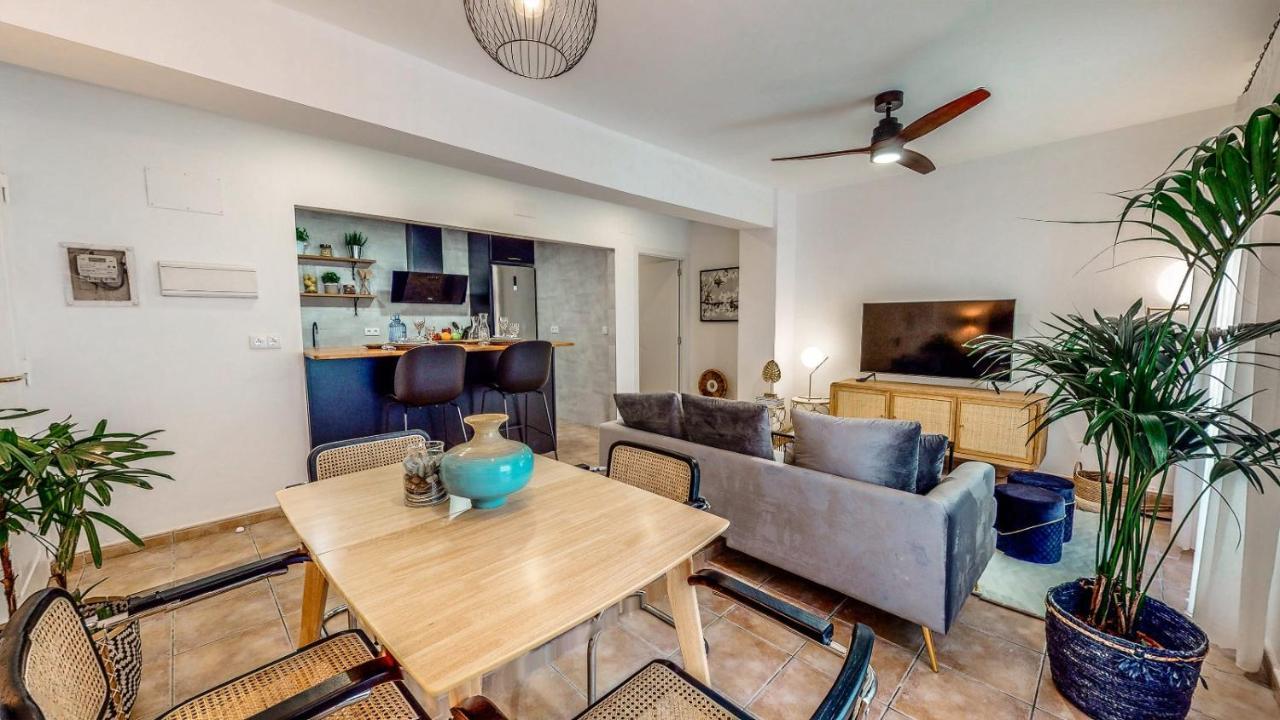 Holisplace- Lovely Apartment In Downtown Аликанте Экстерьер фото
