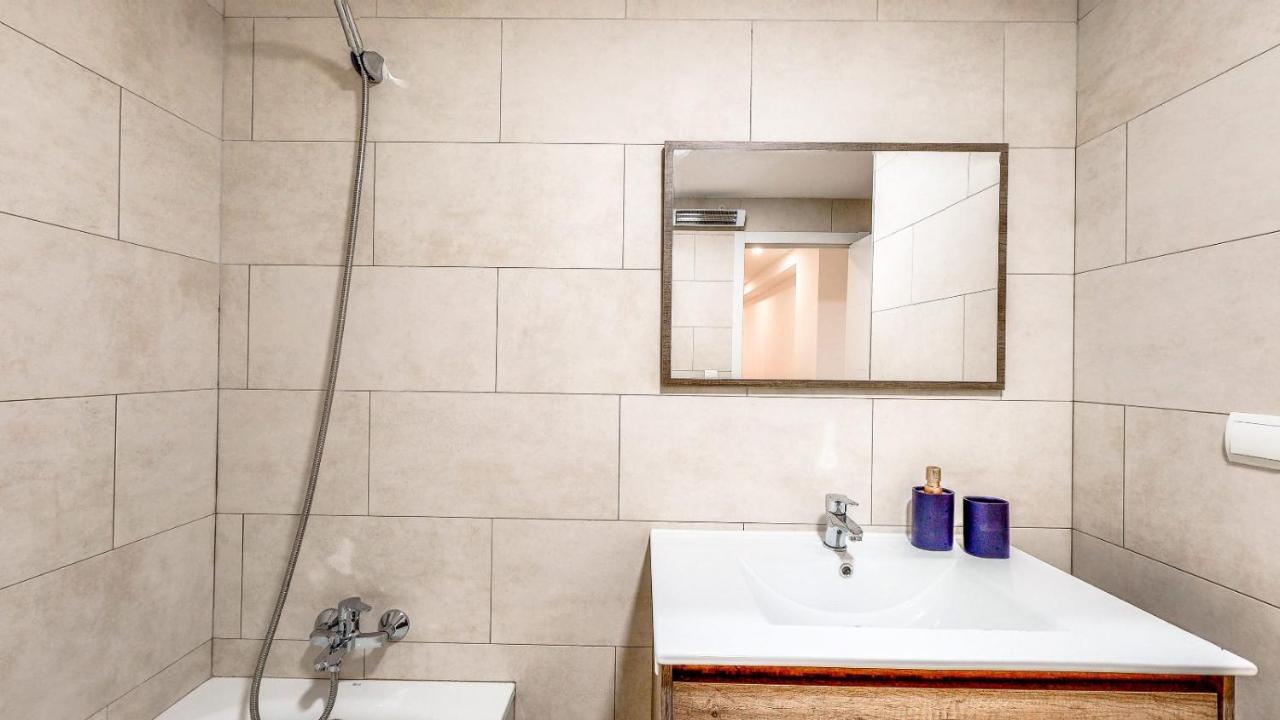 Holisplace- Lovely Apartment In Downtown Аликанте Экстерьер фото